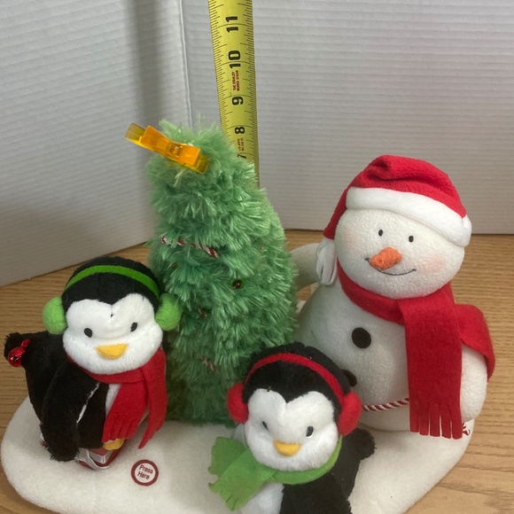 Hallmark Jingle Pals Very Merry Trio Animated Snowman Penguin Sings Dance Video - Picture 9 of 9